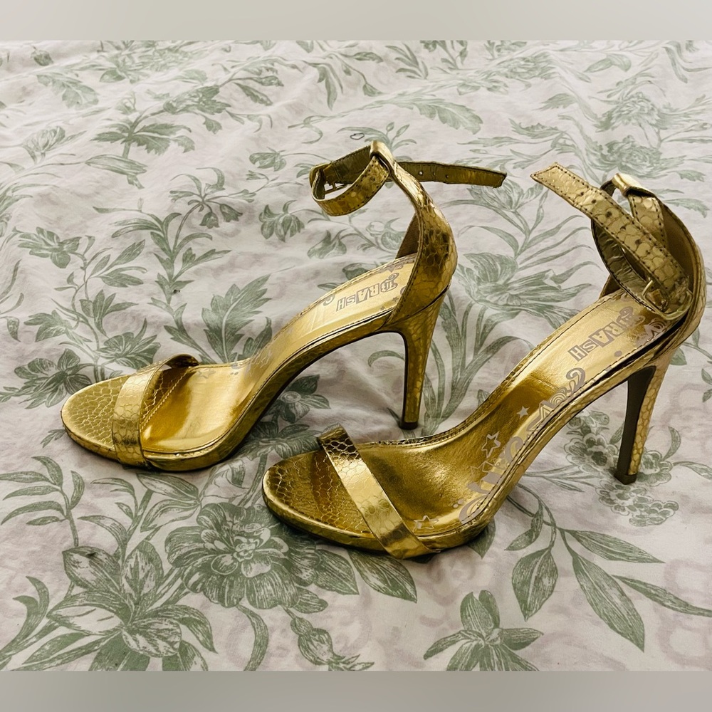 Enzo Angiolini Shimmering Gold Heels